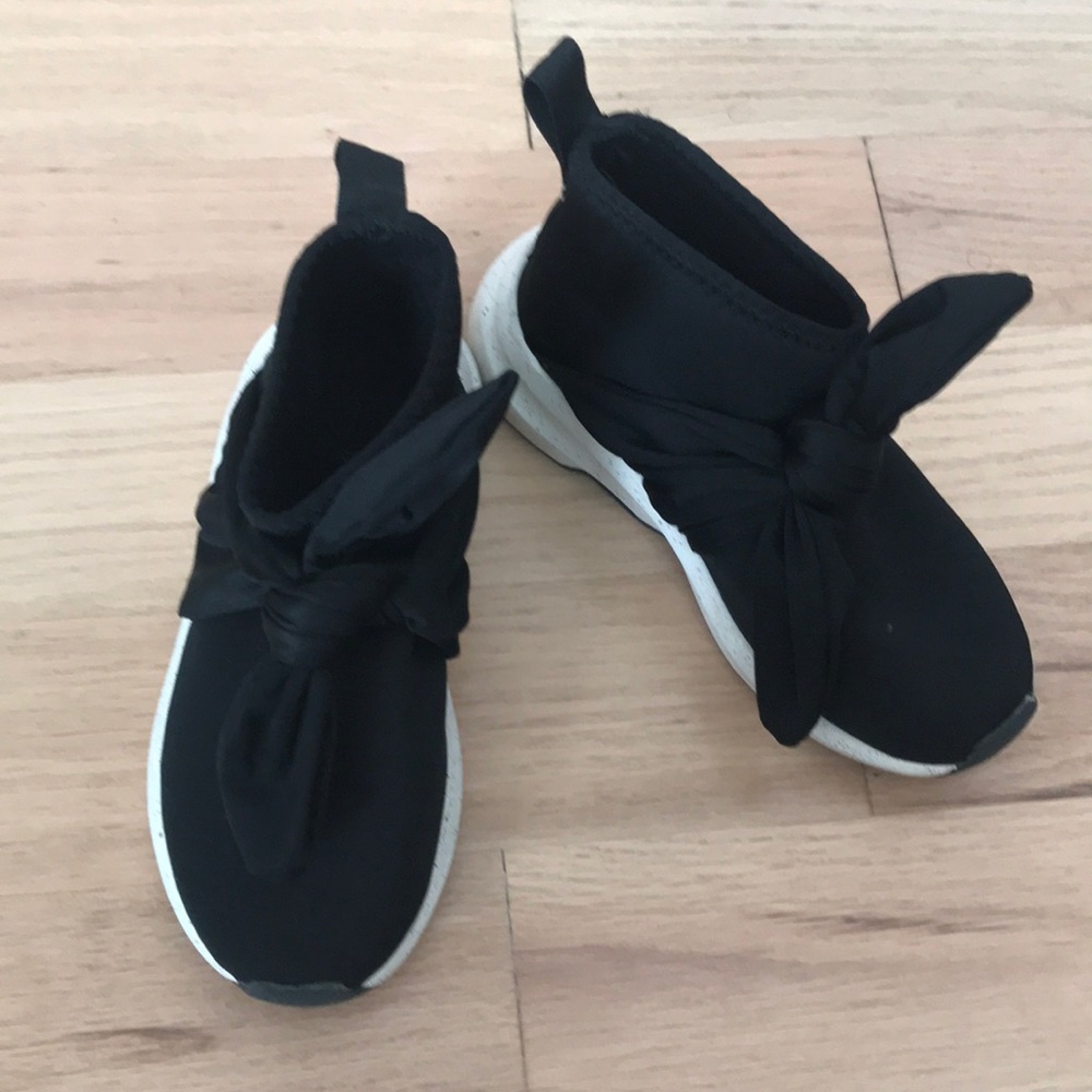 Girls Zara trendy sneakers